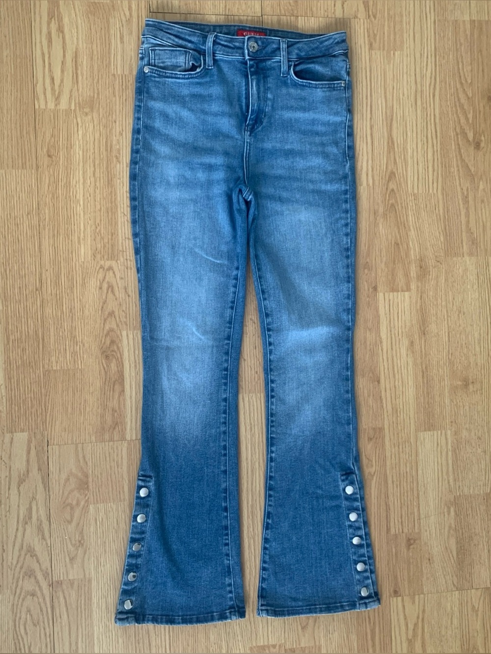 GUESS Flared Jeans Mid-Rise Blue Size 28 Ankle Snaps Closure Bohemian Hippie Y2K